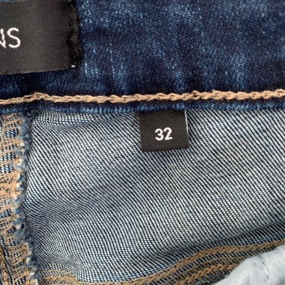 REITMANS FLORAL EMBROIDERED ROSE JEANS - Picture 7 of 14